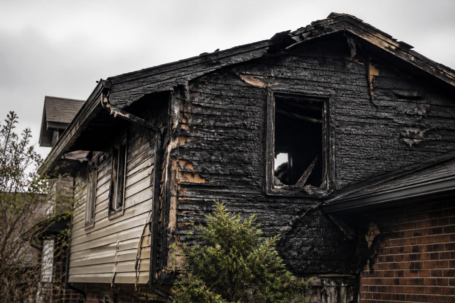 The Wallace family, Fire Damage